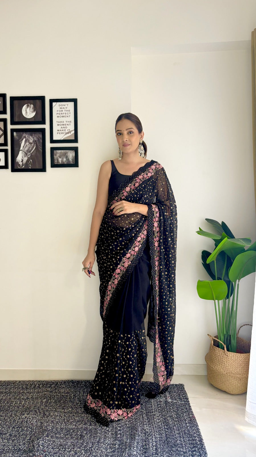 Black Lover Shaded Faux Georgette with a fancy Arco border Saree For Women